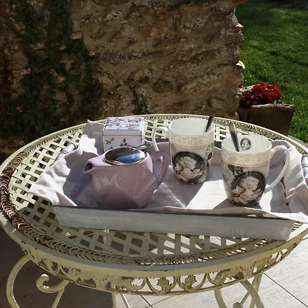 La Grange De La Guesle Bed & Breakfast